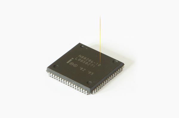 芯片激光打標機的特點、材料以及優點(圖1)